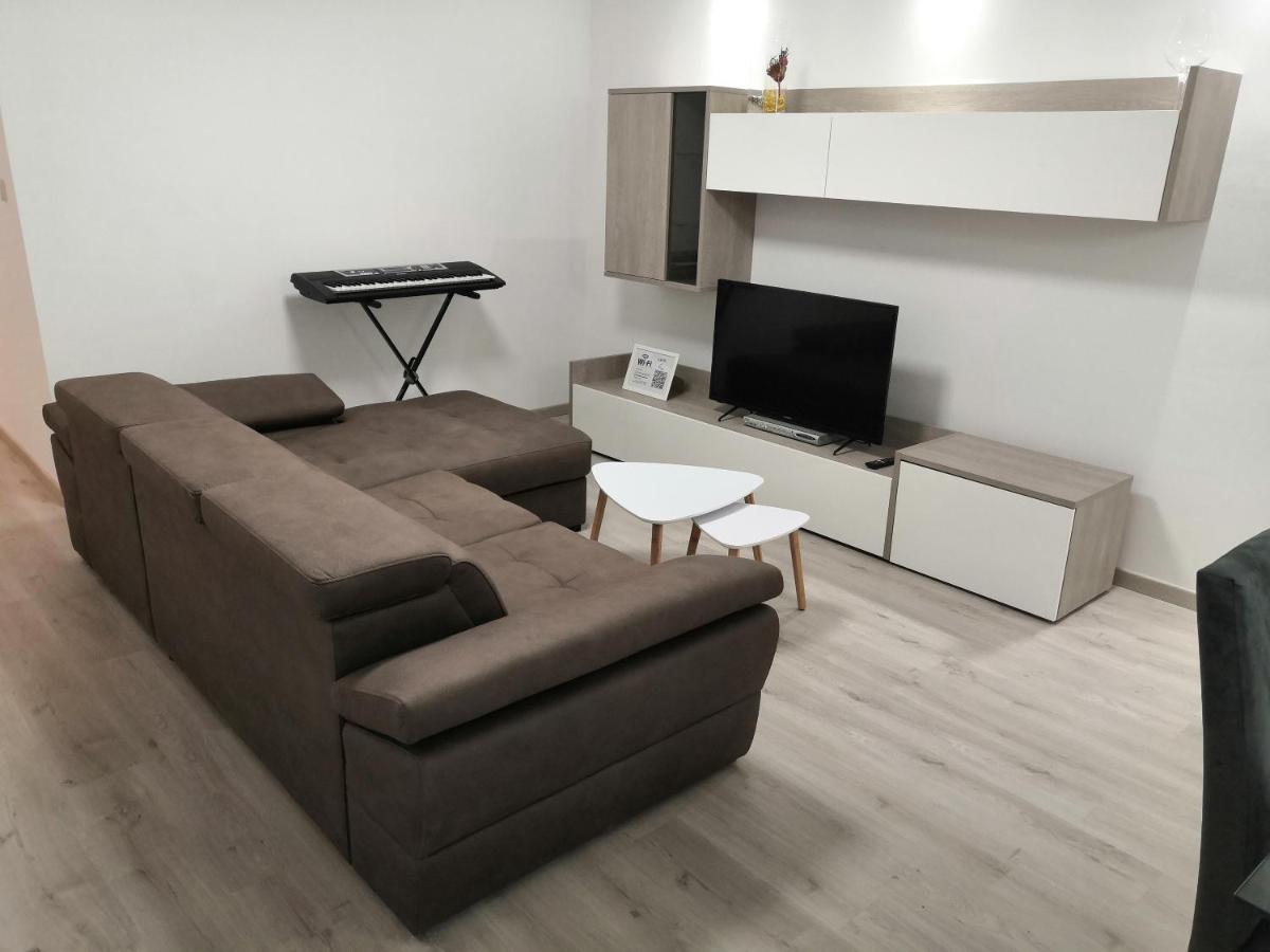 Modern Apartment With Large Outdoor Area - Sleeps 7, Close To Malta International Airport ルア エクステリア 写真