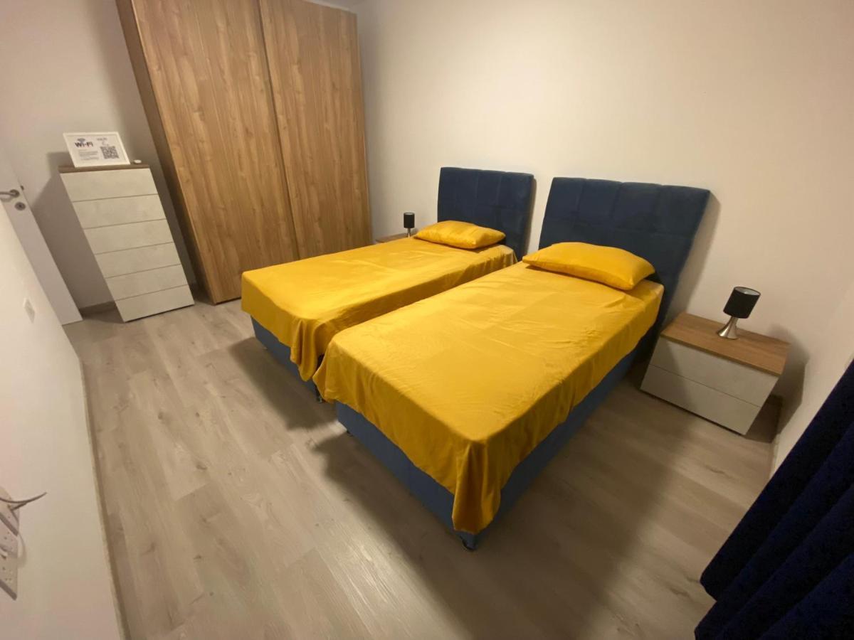 Modern Apartment With Large Outdoor Area - Sleeps 7, Close To Malta International Airport ルア エクステリア 写真