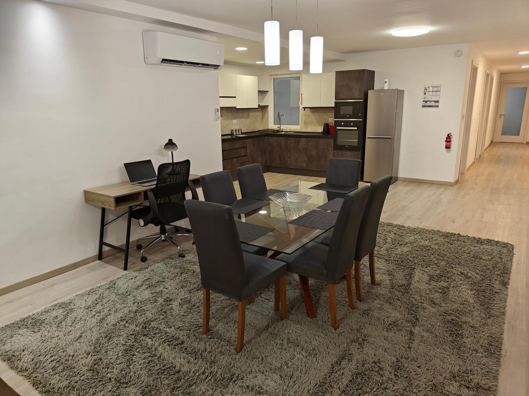 Modern Apartment With Large Outdoor Area - Sleeps 7, Close To Malta International Airport ルア エクステリア 写真